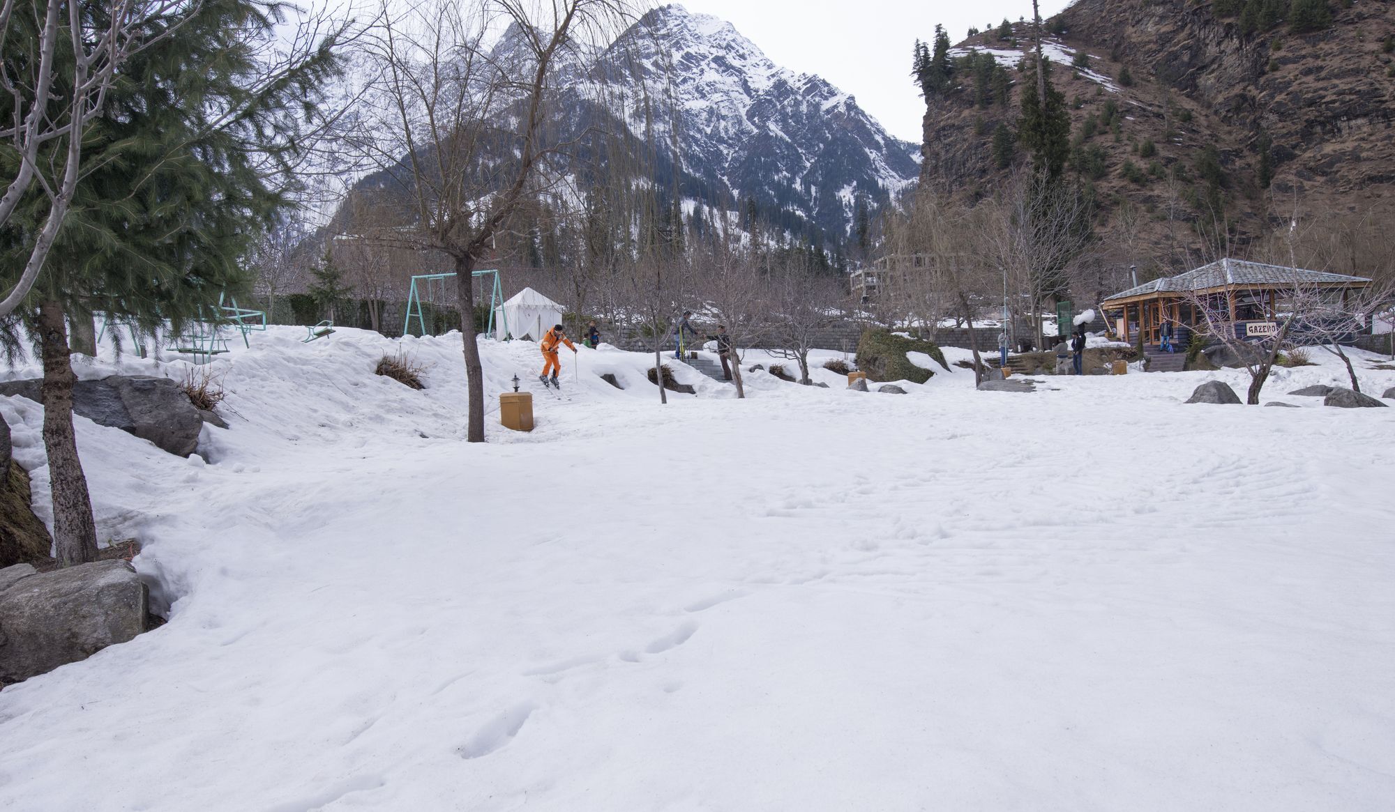 Solang Valley Resort Palchan Exterior foto